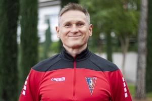 Trener bramkarzy - Andrzej  Krzyształowicz